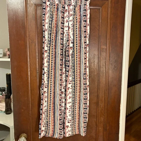 Boho Flowy Patterned Pants - Picture 3 of 4